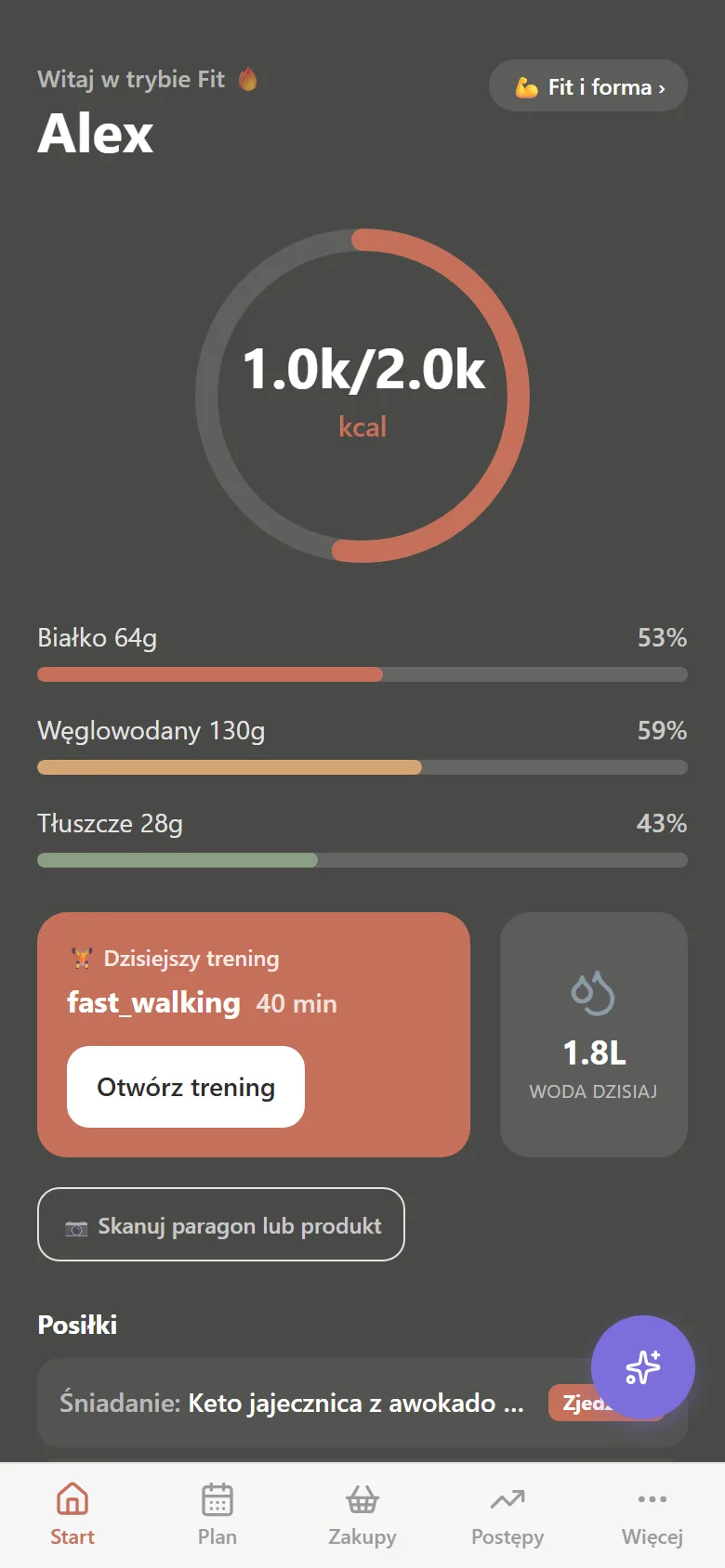 Ekran główny w trybie Fit i forma: makro, treningi i postępy.